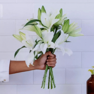 Arranjo com 6 Hastes de Lírios Brancos